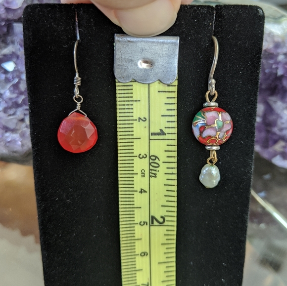 Carnelian, Freshwater Pearl, & Cloissone Earrings - Picture 2 of 2